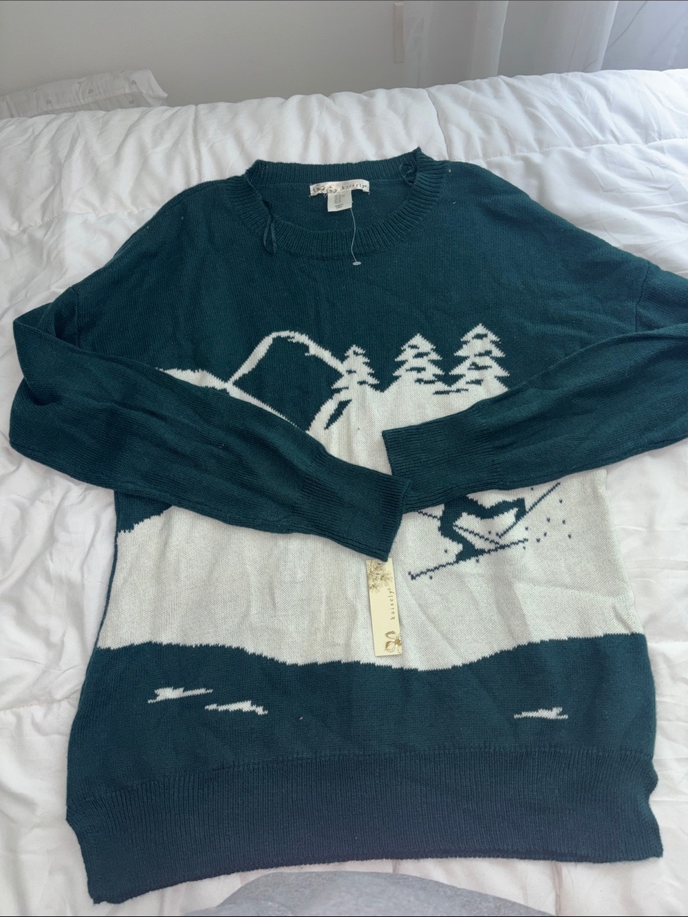 Kaisely Christmas sweater NWT
